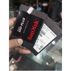 SanDisk SSD PLUS 120GB Internal SSD - SATA III 6 Gbps, 2.5 7mm, Up to 530 MB/s (USED)